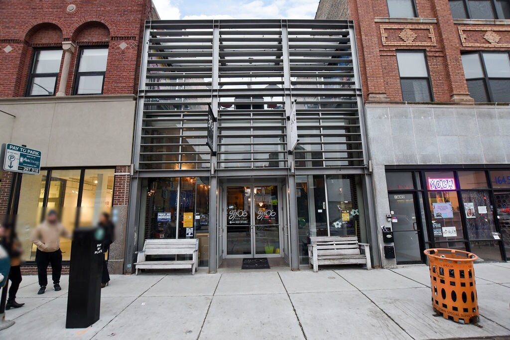 1641 W Chicago Ave in Chicago, IL - Foto de edificio
