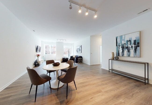 property at 2555 S Wabash Ave