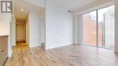 20-1220 Edward St in Toronto, ON - Building Photo - Building Photo
