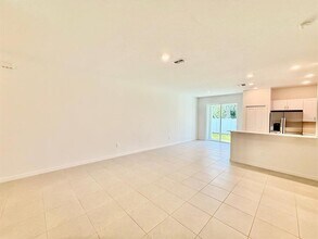 10409 GOLDEN SANDS Ave in Riverview, FL - Building Photo - Building Photo