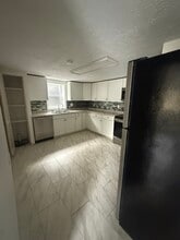 1300-1330 Windsor Ave in Bristol, TN - Building Photo - Building Photo