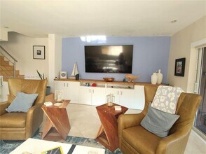3853 NE 170th St in North Miami Beach, FL - Building Photo - Building Photo