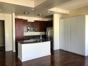 1521 L St, Unit PH 308 in Sacramento, CA - Building Photo - Building Photo