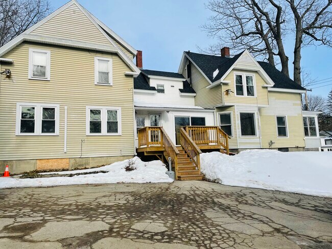 140 Sewall St, Unit 3 photo'