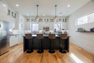 Room in Duplex on Avenue L in Dallas, TX - Building Photo - Building Photo