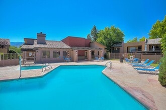 Eagle Point Apartments in Albuquerque, NM - Foto de edificio - Building Photo