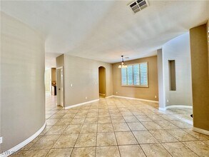 7253 Almerta Ave in Las Vegas, NV - Building Photo - Building Photo