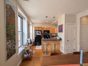 7 Sutherland Rd, Unit 201 in Boston, MA - Building Photo - Building Photo