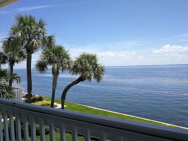 property at 4858 Coquina Key Dr SE