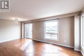 47 Foxglove Crescent in Kitchener, ON - Building Photo - Building Photo