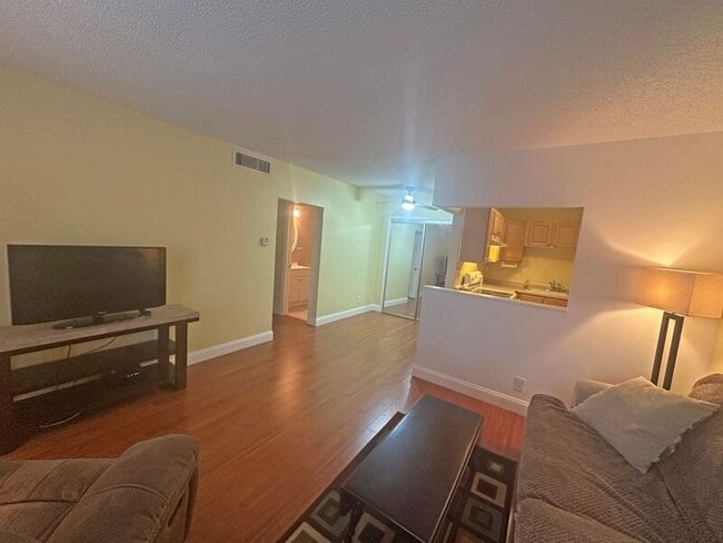 2171 NE 66th St in Fort Lauderdale, FL - Building Photo - Building Photo