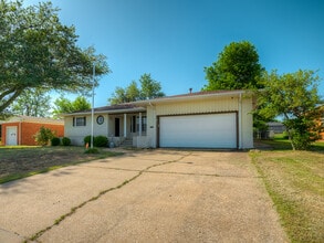 1505 W Blake St in El Reno, OK - Building Photo - Building Photo