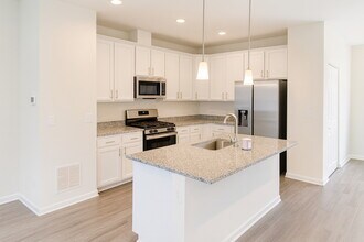 842 Finley Dr in Aurora, IL - Building Photo - Building Photo