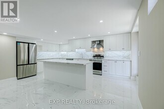 41 Prunella Cres in East Gwillimbury, ON - Building Photo - Building Photo