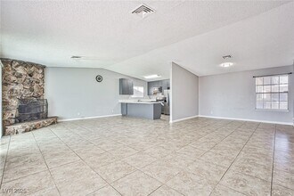 4652 Troy Pl in Las Vegas, NV - Building Photo - Building Photo