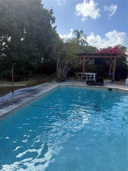 5170 SW 18th Ct, Unit Rear in Plantation, FL - Building Photo