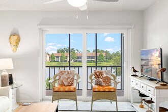 240 Cypress Ln in Oldsmar, FL - Building Photo - Building Photo