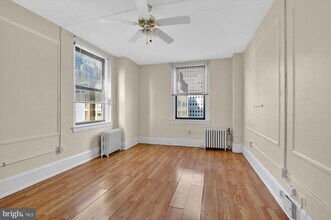 1324 Locust St in Philadelphia, PA - Foto de edificio - Building Photo