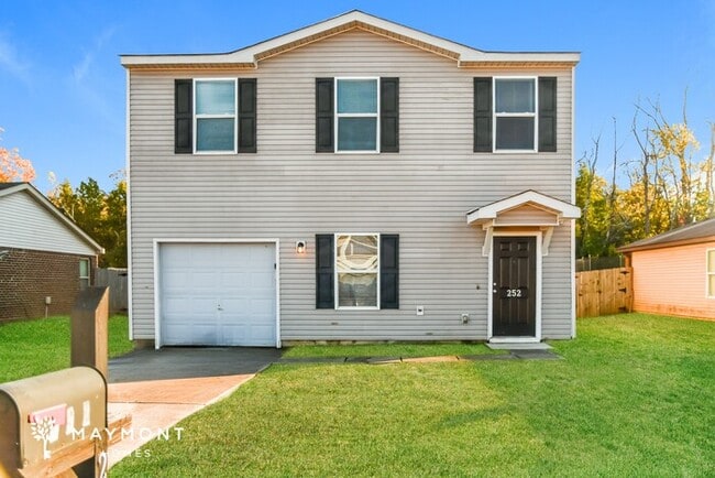 property at 252 Valleyside Dr NE