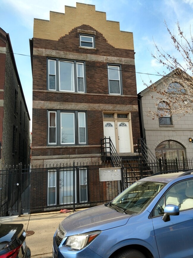 1518 N Greenview Ave
