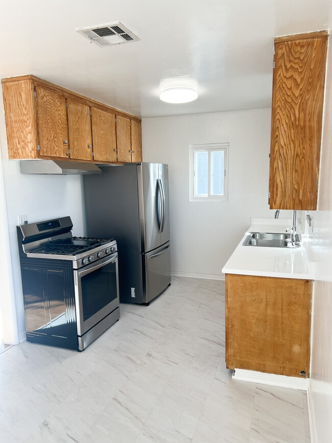 property at 10447 Cantara St