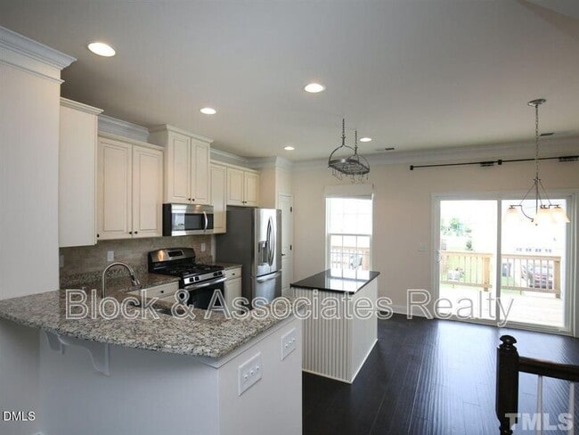 1014 Tender Dr in Apex, NC - Building Photo - Building Photo