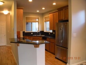 105 Coho Terrace in Rainier, OR - Building Photo - Building Photo