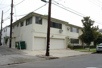 12501-12509 Valley Spring Ln in Studio City, CA - Building Photo - Building Photo