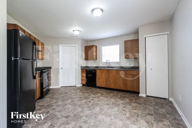 10872 Zimmerman Ln in Indianapolis, IN - Building Photo - Building Photo