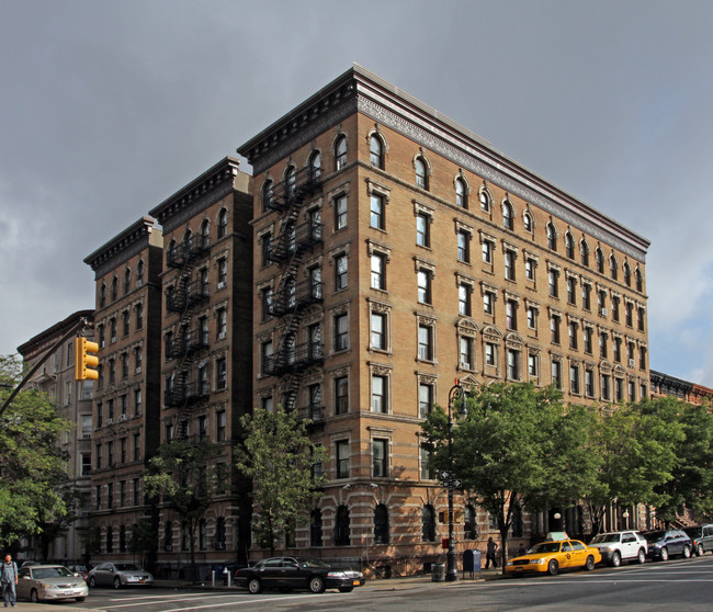 22 Mount Morris Park W in New York, NY - Foto de edificio - Building Photo