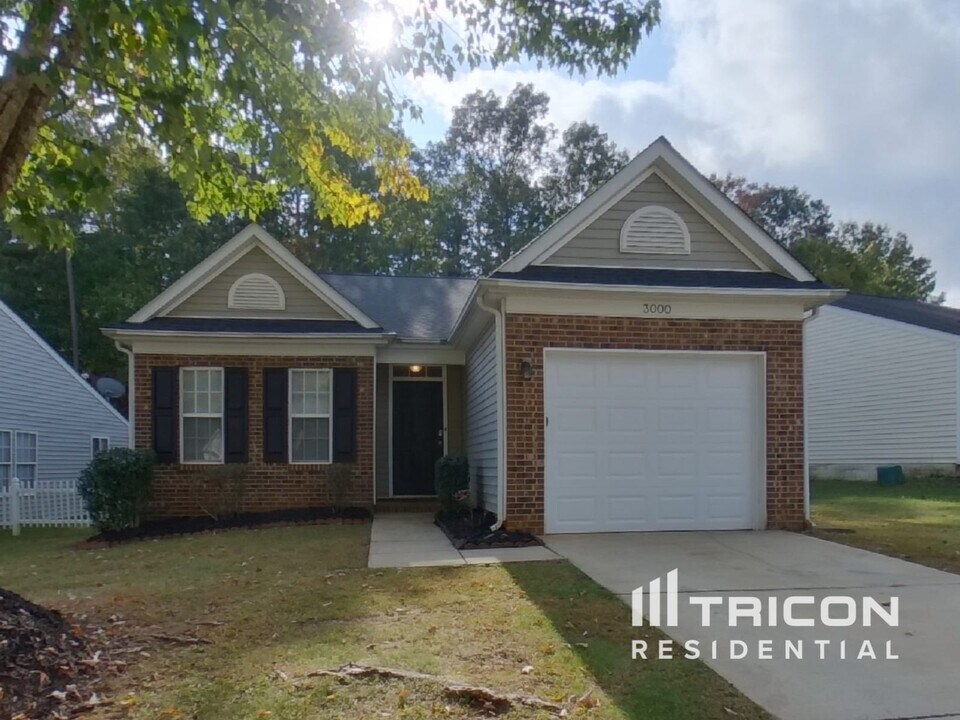 3000 Kansas City Dr in Monroe, NC - Building Photo