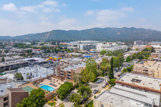 Glendale Oaks in Glendale, CA - Building Photo - Building Photo