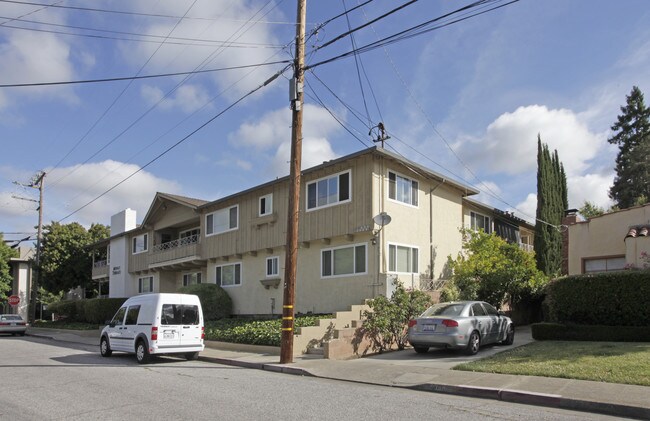 Menlo Terrace in Menlo Park, CA - Building Photo - Building Photo