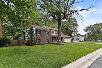 18704 Thornberry Ln in Olney, MD - Building Photo - Building Photo