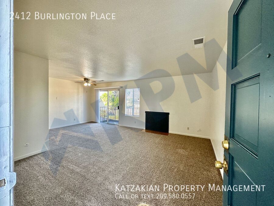 2412 Burlington Pl in Stockton, CA - Building Photo