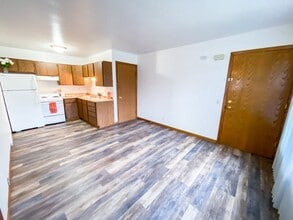 Town's Edge Apartments in Madison, WI - Building Photo - Building Photo