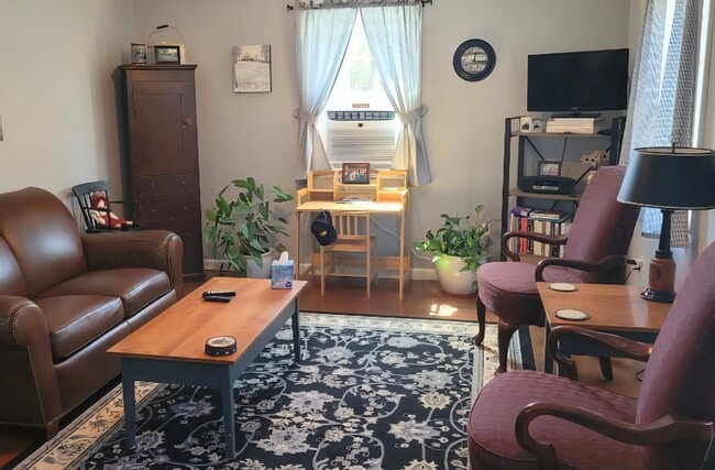 432 Stackpole Rd, Unit 432A