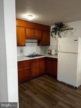 366-SIDE W Mt Vernon St in Lansdale, PA - Building Photo - Building Photo