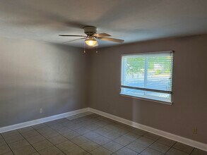 1535 Willow Bend Way in Tallahassee, FL - Building Photo - Building Photo