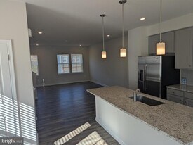 294 Watercourse Dr in Ranson, WV - Building Photo