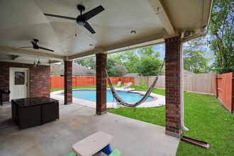 2322 Lord Nelson Dr in Seabrook, TX - Building Photo - Building Photo