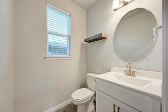 5408 Baythorne Dr in Austin, TX - Building Photo - Building Photo