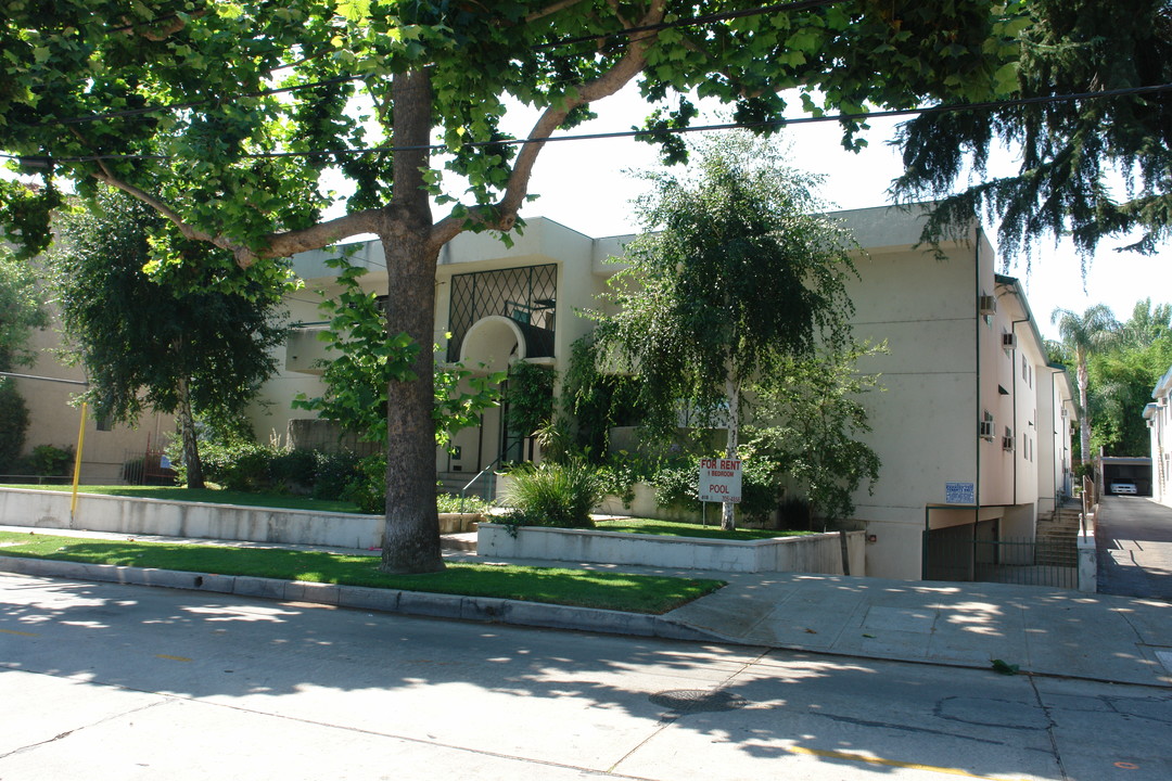 Sherman Oaks Apartments in Sherman Oaks, CA - Building Photo