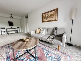 1071 Clayton Ln, Unit SI ID1256857P in Austin, TX - Building Photo