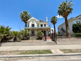 901 E Rio Grande Ave in El Paso, TX - Building Photo