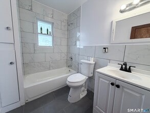 394 Bishop Ave in Bridgeport, CT - Building Photo - Building Photo