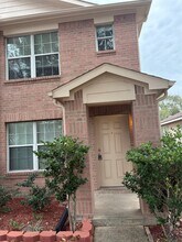 9126 Kendale Dr in Houston, TX - Building Photo - Building Photo