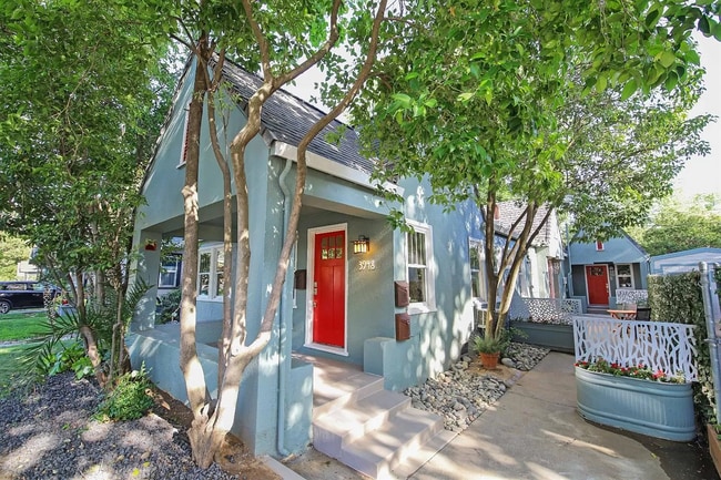 3948 Sherman Way in Sacramento, CA - Building Photo - Building Photo