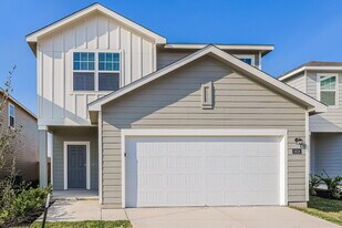 5819 Texas Palm Dr in Converse, TX - Building Photo