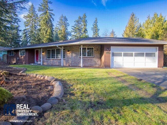 property at 5009 Forest Glen Dr SE
